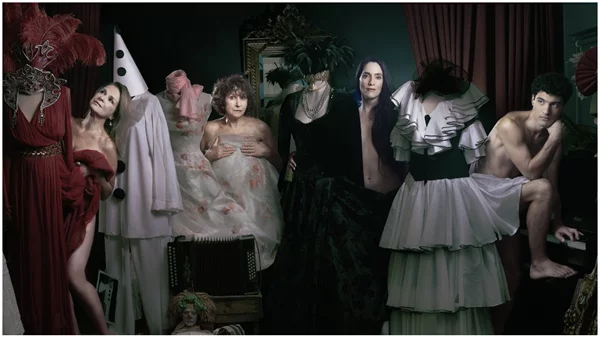 Οι πρώτες εικόνες από το «Λευκό δωμάτιο»